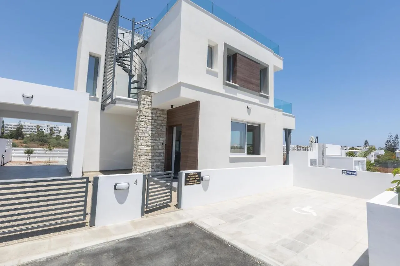 Sol E Mar Villas Protaras